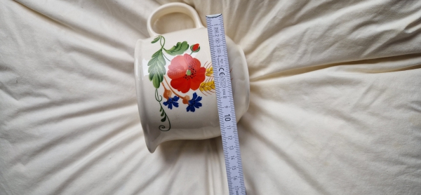 Schöne Vintage-Tasse mit Blumenmuster – Porzellan, handbemalt, nostalgischer Stil