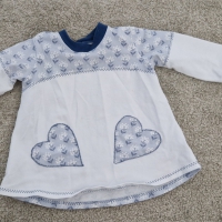 Süßes Mädchen-Langarmkleid mit Herzmotiv – Größe ca. 62/68