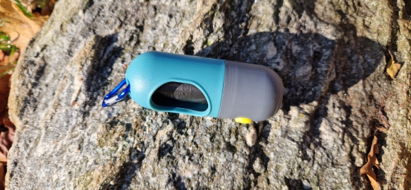 LED-Beutelspender für Hunde und Katzen im modernen Design