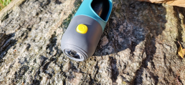 LED-Beutelspender für Hunde und Katzen im modernen Design