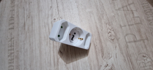 3-fach Steckdosenadapter – kompakt, sicher & vielseitig